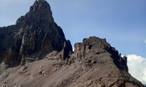 6-Days Mount Kenya Trek: Chogoria to Naromoru Route Hiking Experience